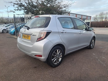 Used Toyota Yaris 2014 for sale - 77387002: Photo