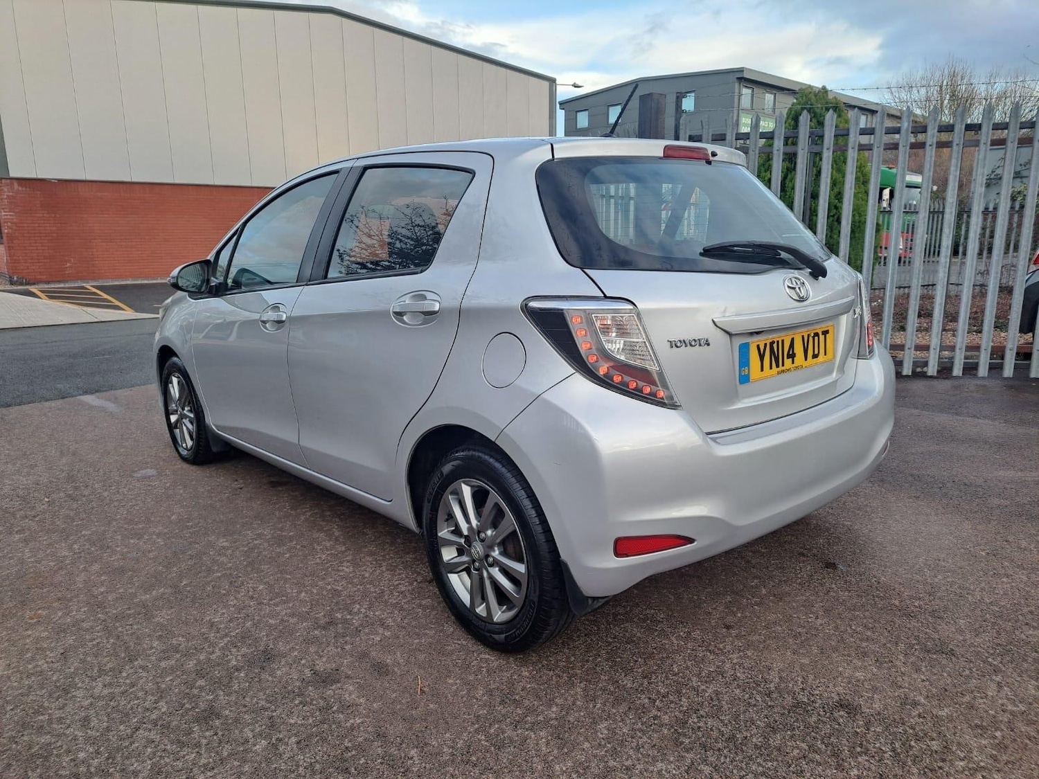 Used Toyota Yaris 2014 for sale - 77387002: Photo 6