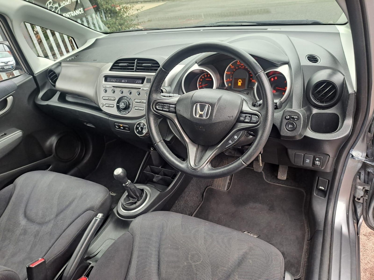 Used Honda Jazz 2010 for sale - 77242638: Photo 10