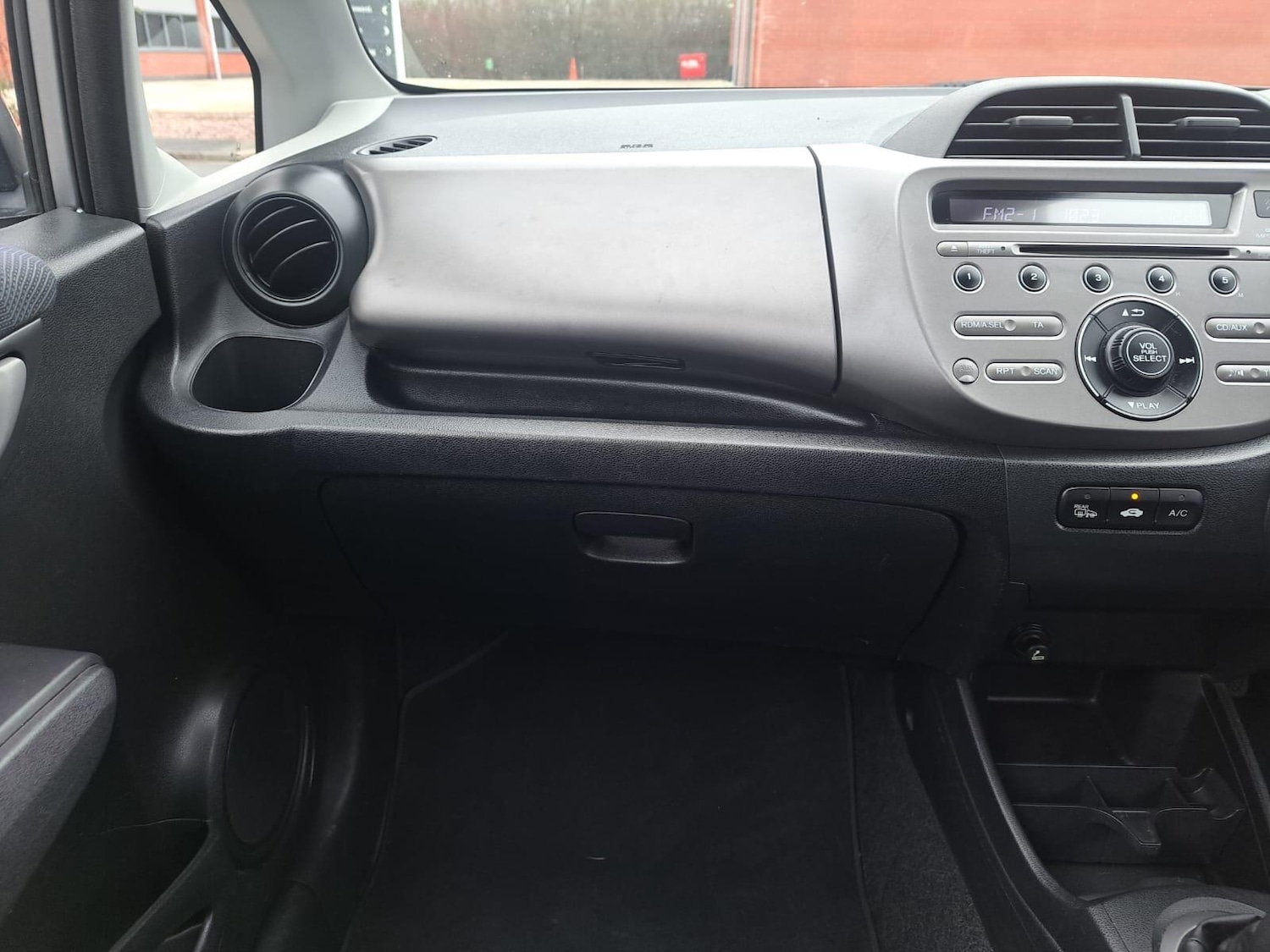 Used Honda Jazz 2010 for sale - 77242638: Photo 24