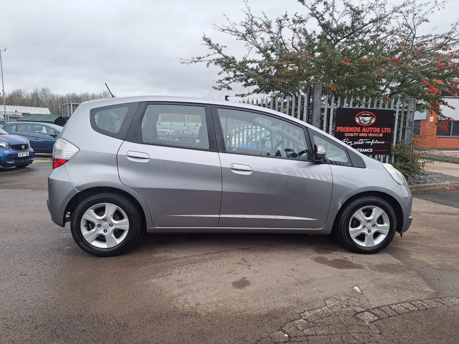 Used Honda Jazz 2010 for sale - 77242638: Photo 3