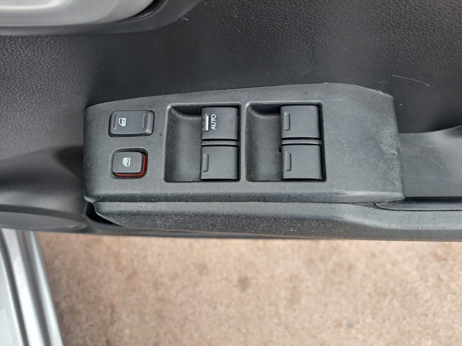 Used Honda Jazz 2010 for sale - 77242638: Photo 47