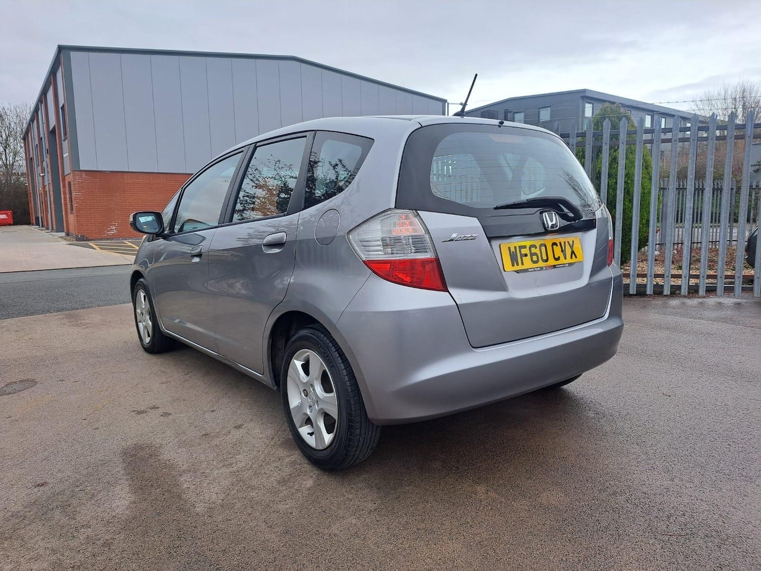 Used Honda Jazz 2010 for sale - 77242638: Photo 6