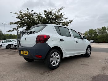 Used Dacia Sandero 2018 for sale - 79681155: Photo