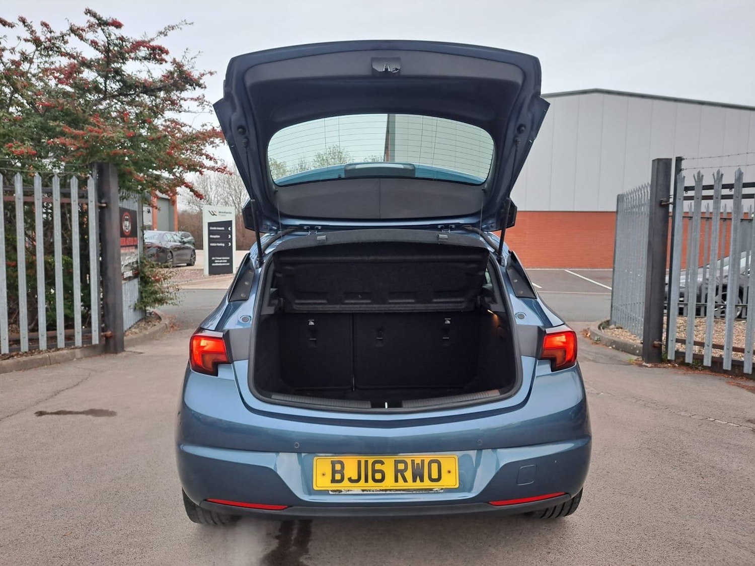 Used Vauxhall Astra 2016 for sale - 76824000: Photo 52