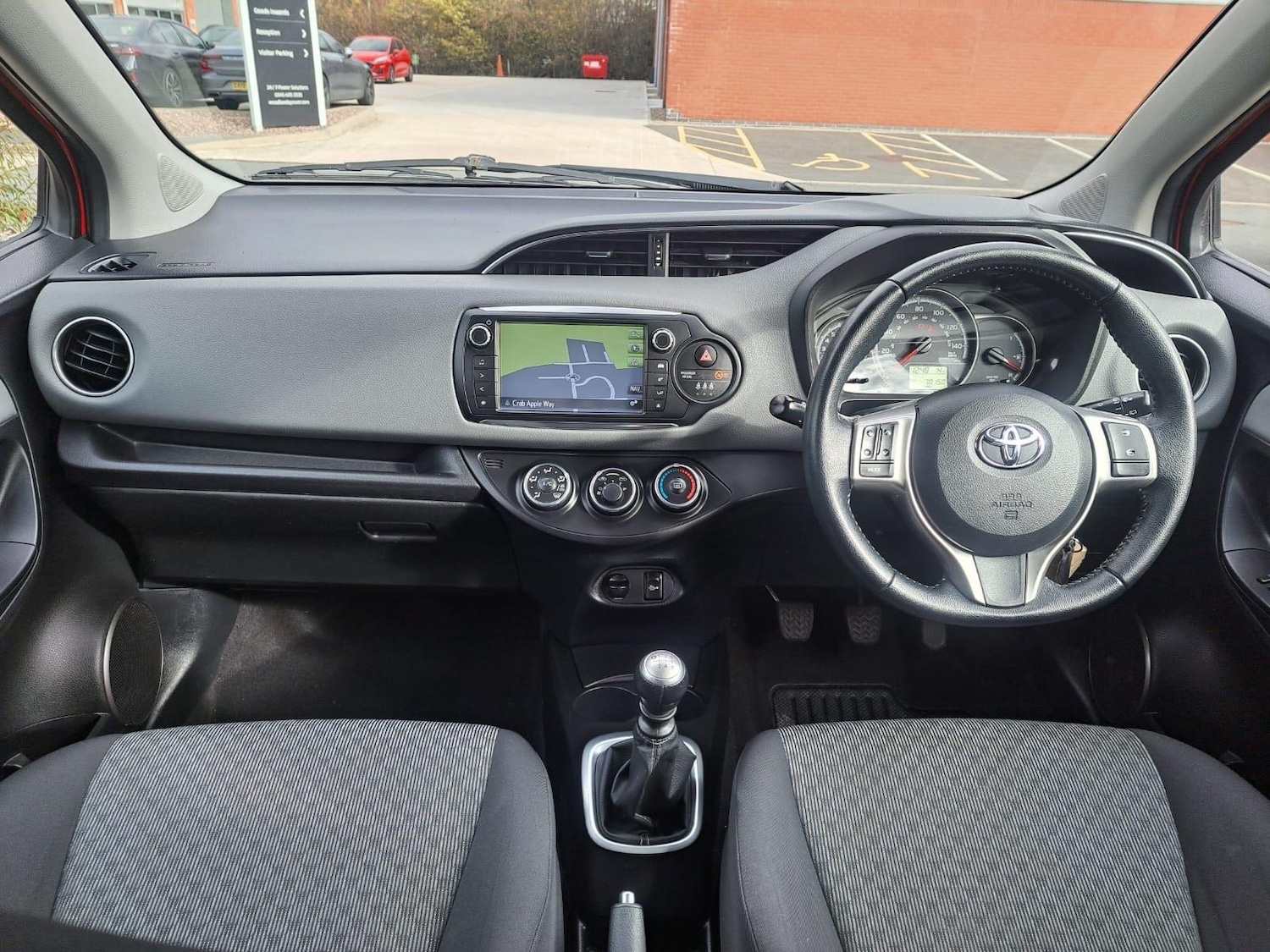 Used Toyota Yaris 2015 for sale - 76380953: Photo 14