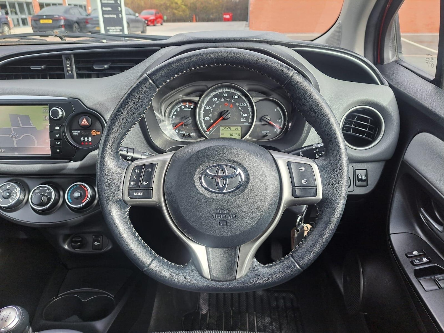 Used Toyota Yaris 2015 for sale - 76380953: Photo 22