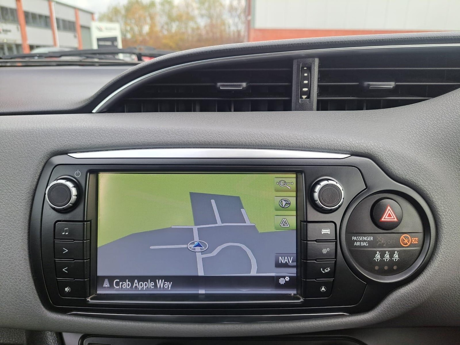 Used Toyota Yaris 2015 for sale - 76380953: Photo 32