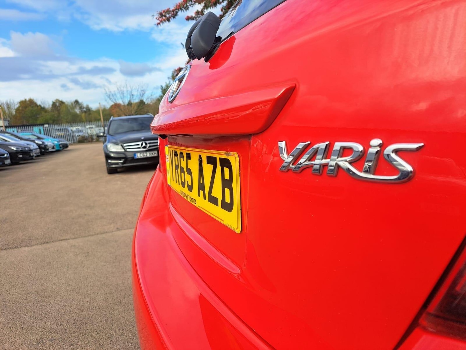 Used Toyota Yaris 2015 for sale - 76380953: Photo 64