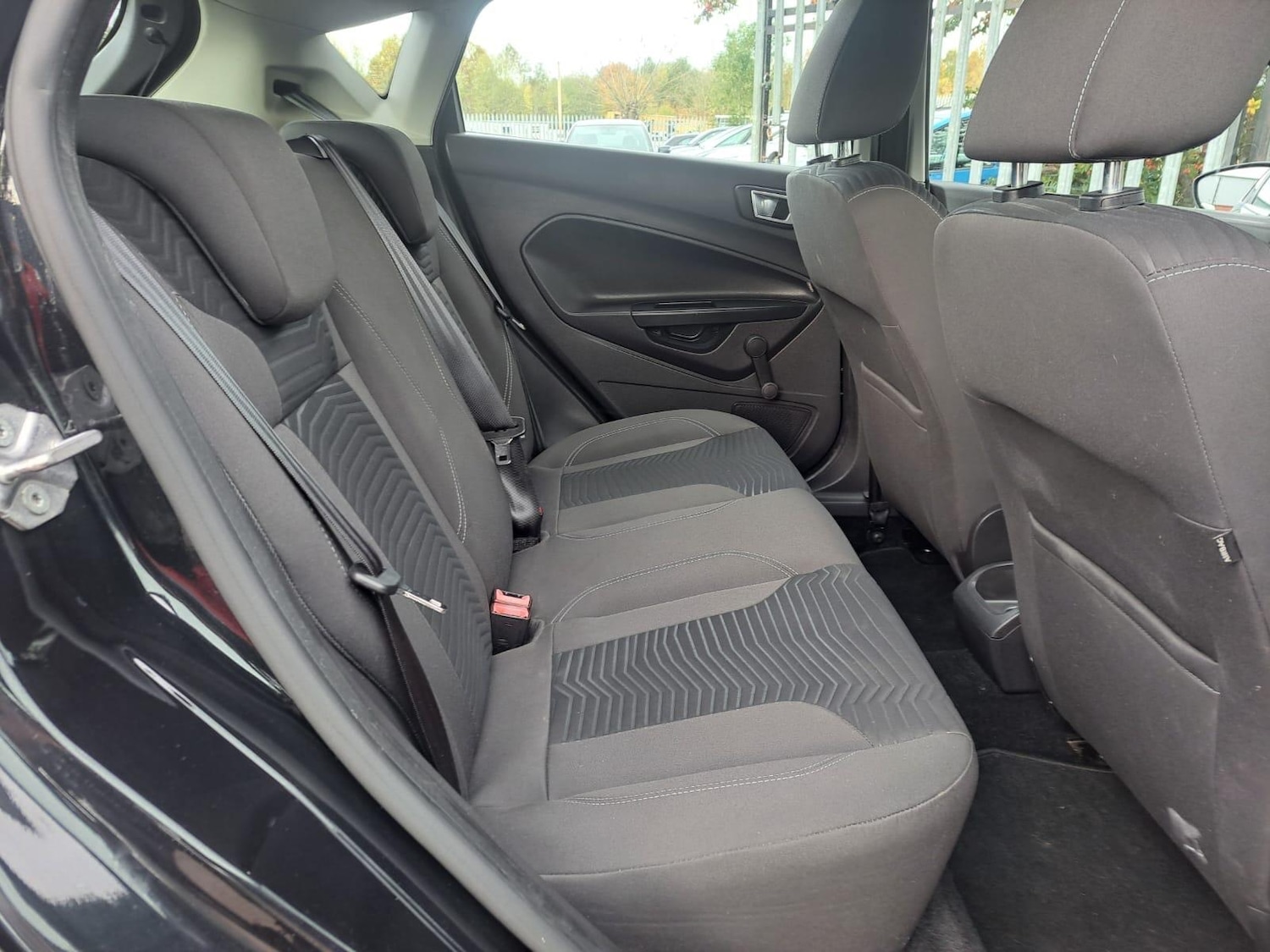 Used Ford Fiesta 2014 for sale - 76381054: Photo 11