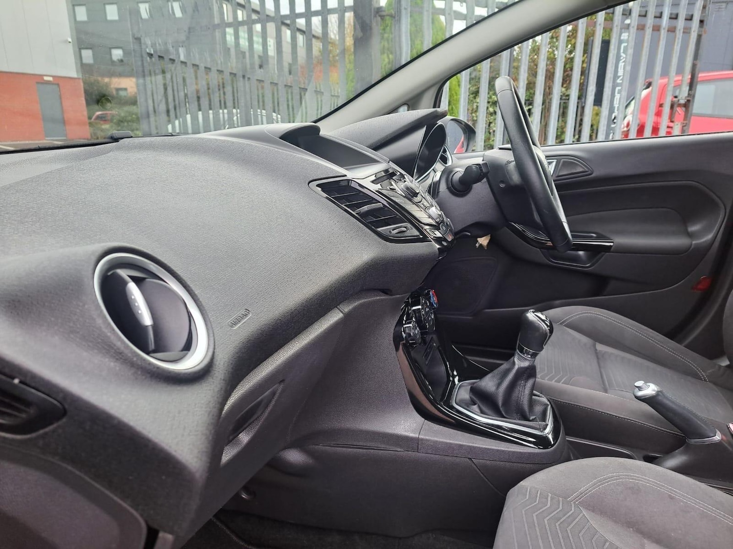 Used Ford Fiesta 2014 for sale - 76381054: Photo 14