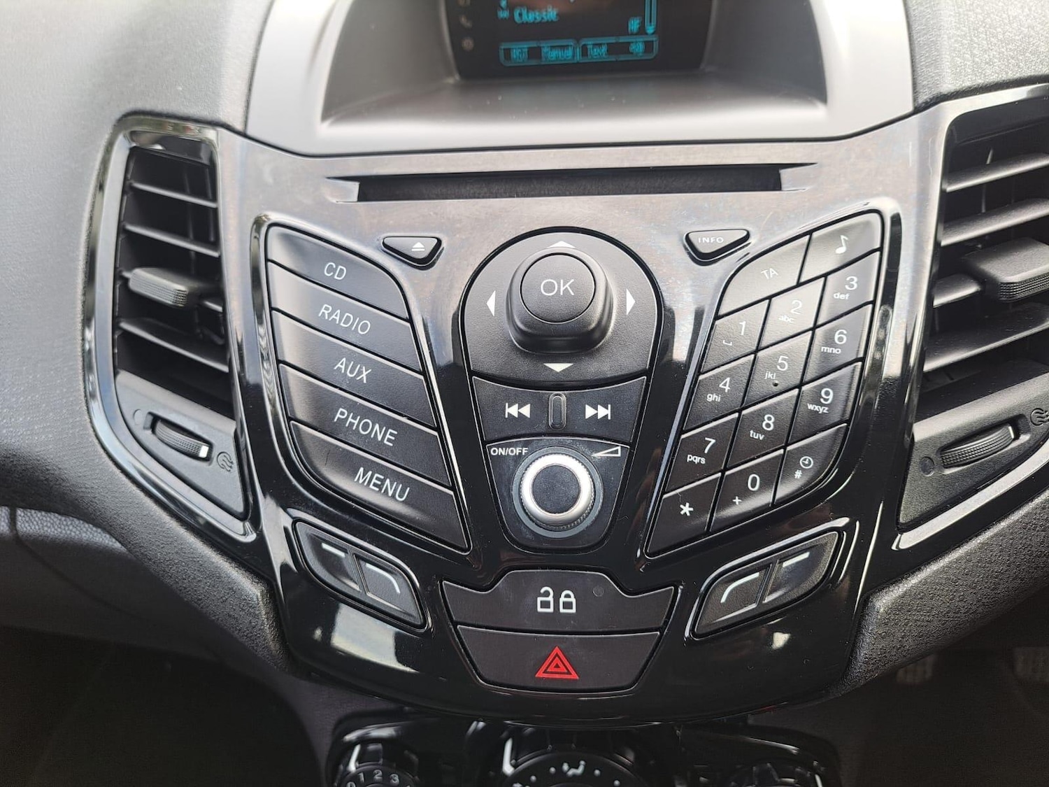 Used Ford Fiesta 2014 for sale - 76381054: Photo 33