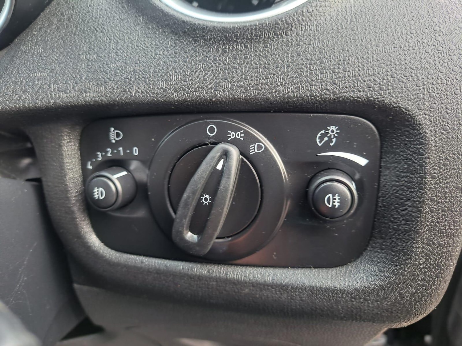 Used Ford Fiesta 2014 for sale - 76381054: Photo 39