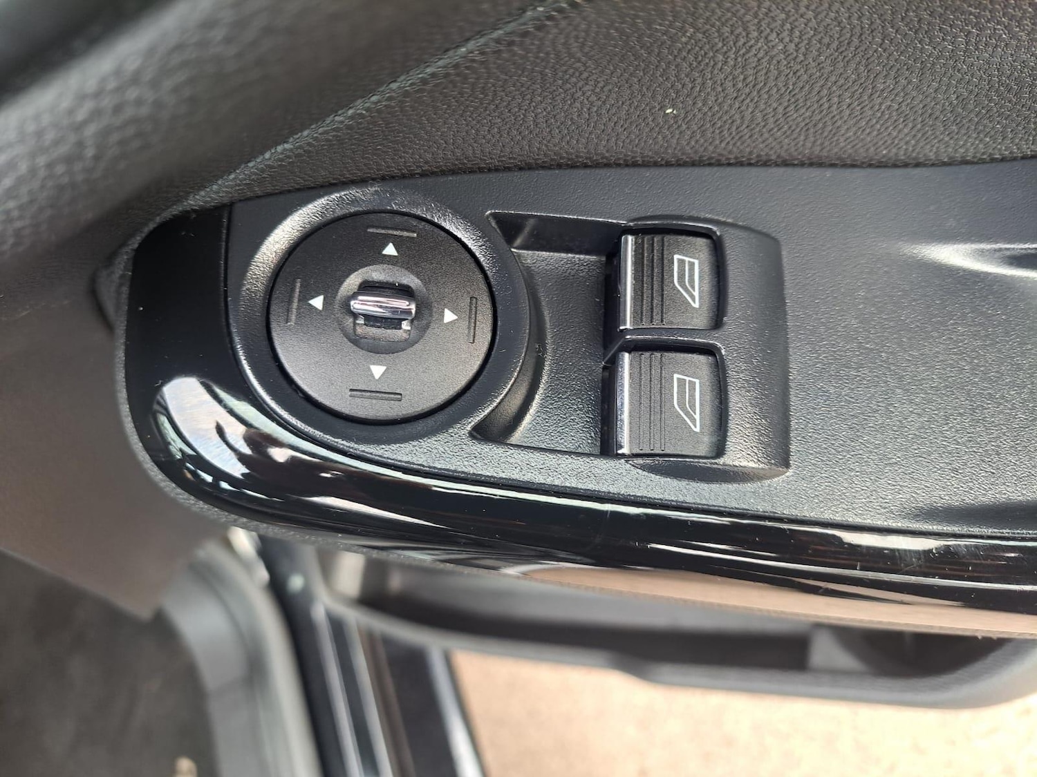 Used Ford Fiesta 2014 for sale - 76381054: Photo 41