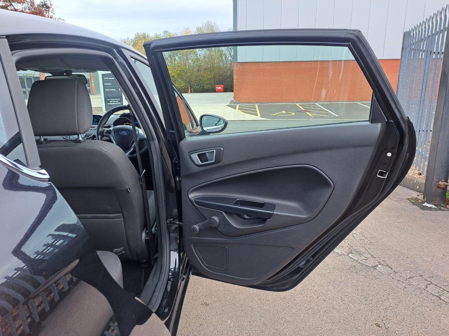 Used Ford Fiesta 2014 for sale - 76381054: Photo 42