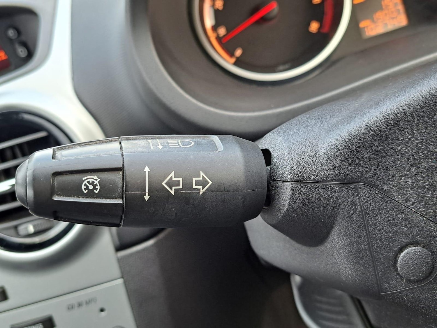 Used Vauxhall Corsa 2010 for sale - 76824012: Photo 24