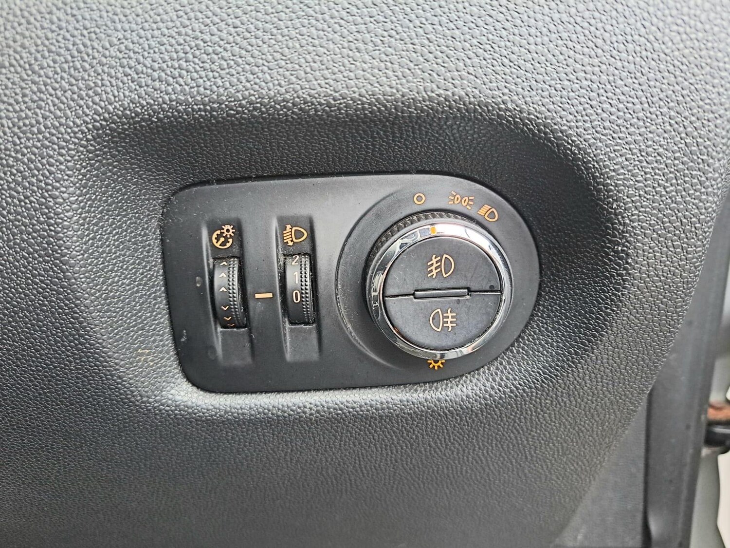 Used Vauxhall Corsa 2010 for sale - 76824012: Photo 41