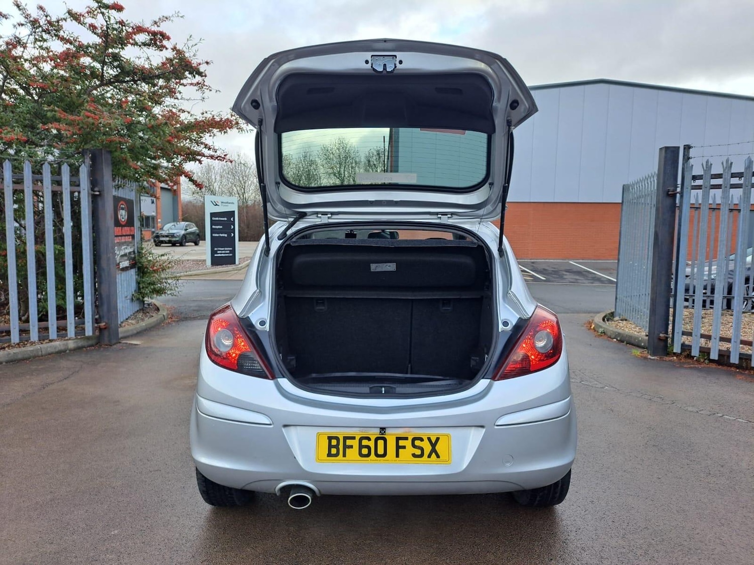 Used Vauxhall Corsa 2010 for sale - 76824012: Photo 44