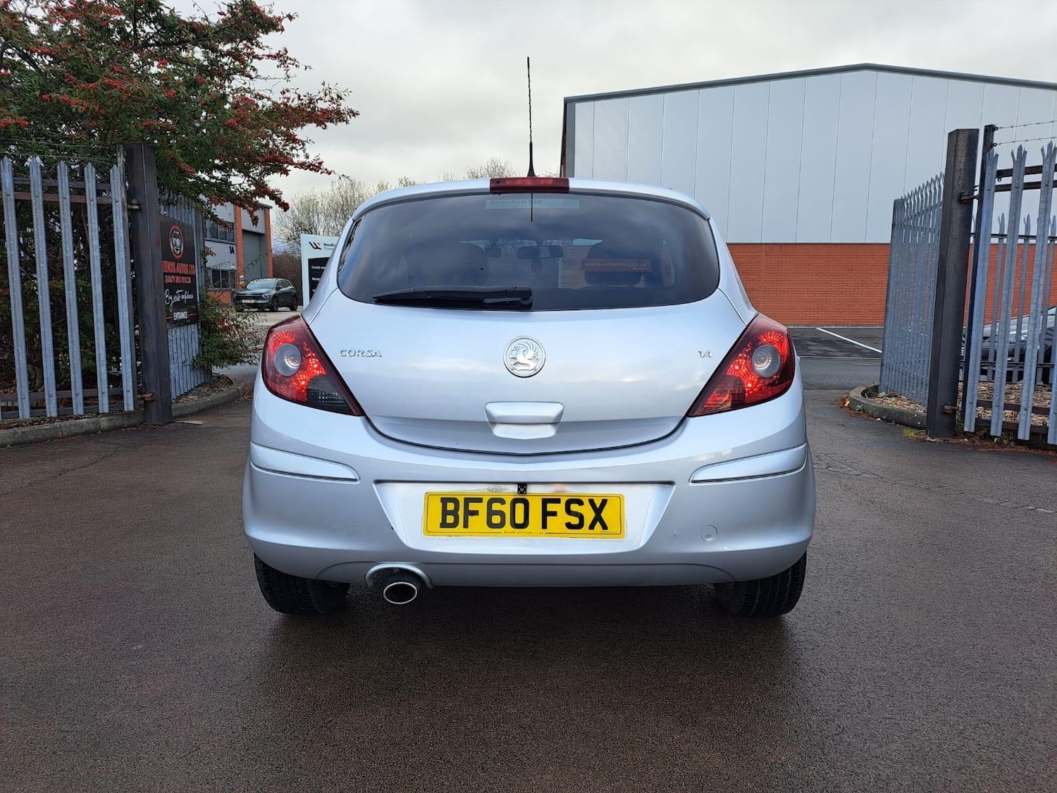 Used Vauxhall Corsa 2010 for sale - 76824012: Photo 5