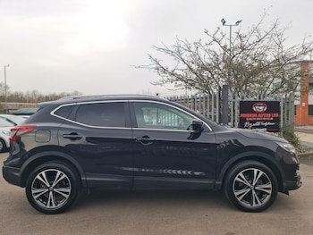 Used Nissan Qashqai 2017 for sale - 74125257: Photo