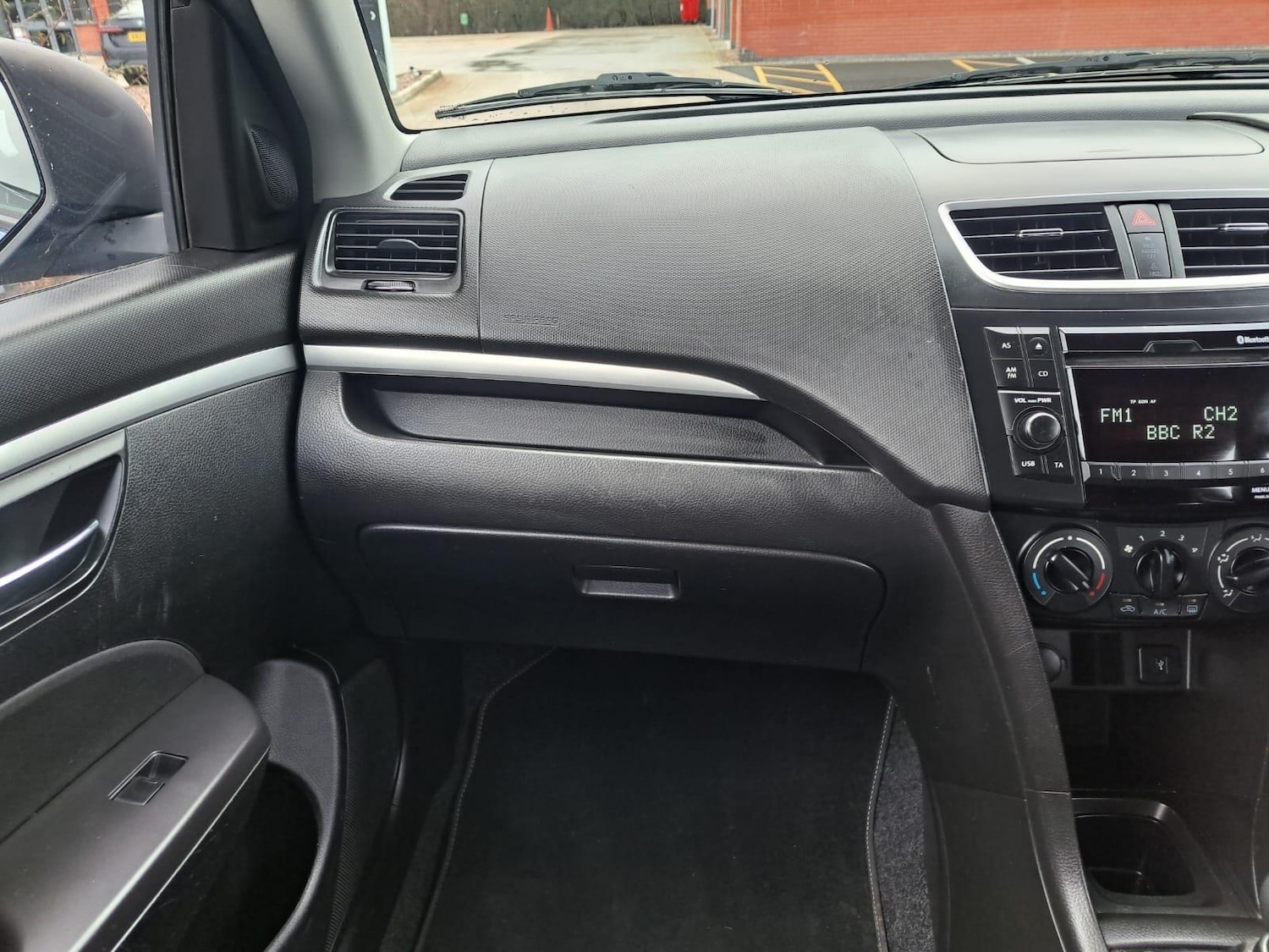 Used Suzuki Swift 2014 for sale - 77387651: Photo 22