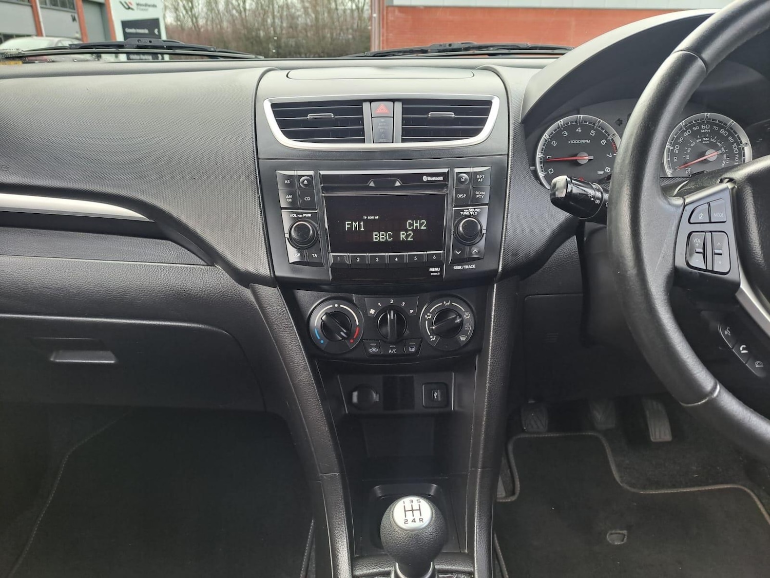 Used Suzuki Swift 2014 for sale - 77387651: Photo 29