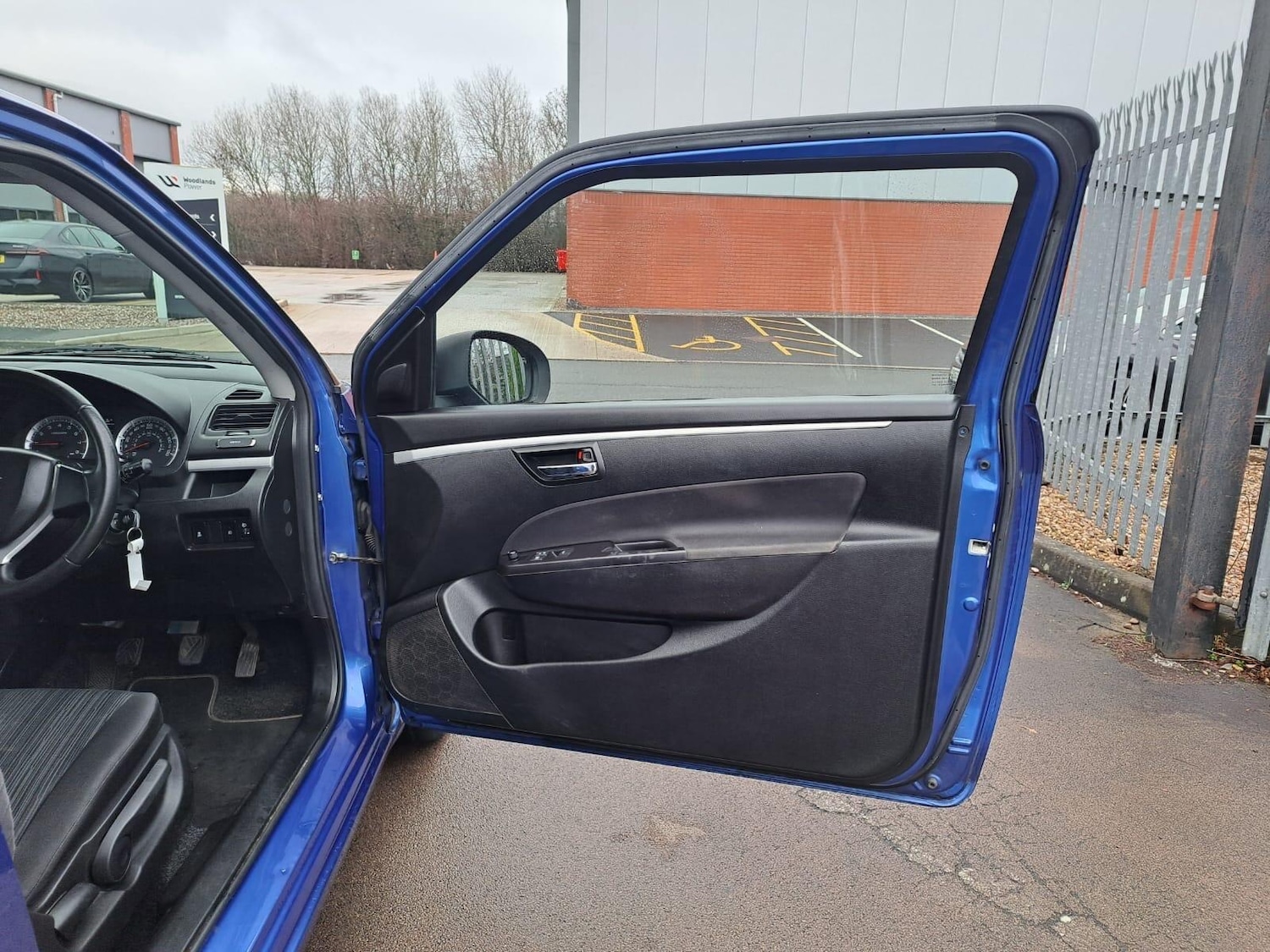 Used Suzuki Swift 2014 for sale - 77387651: Photo 38