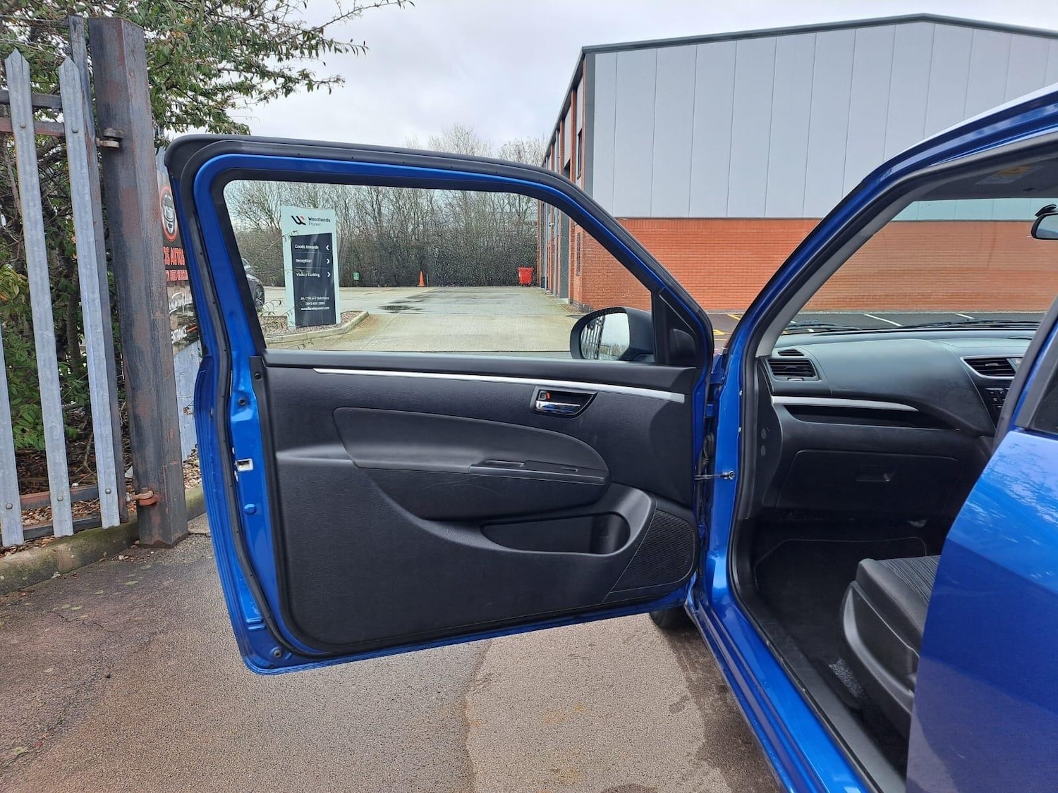 Used Suzuki Swift 2014 for sale - 77387651: Photo 44