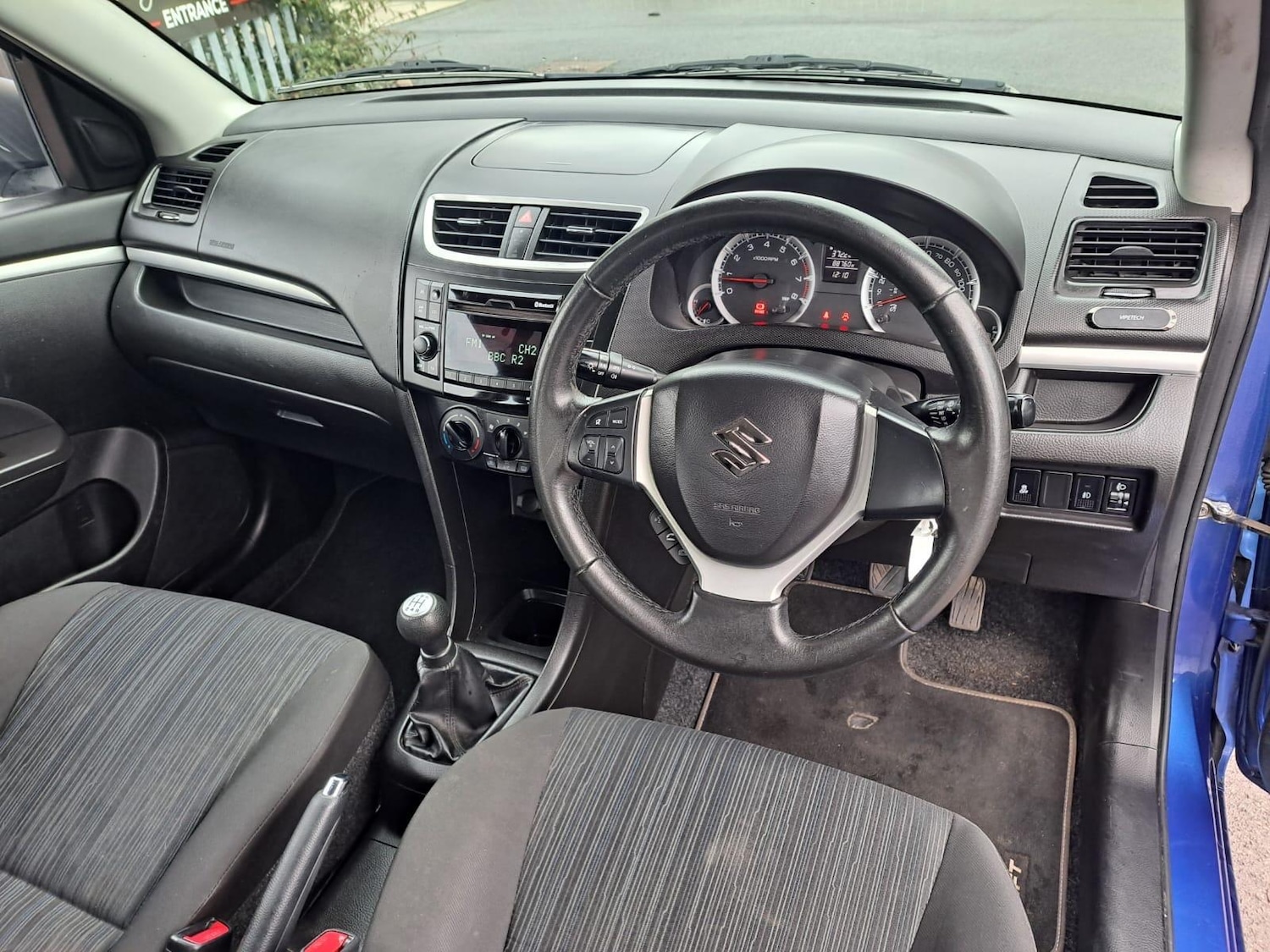 Used Suzuki Swift 2014 for sale - 77387651: Photo 9