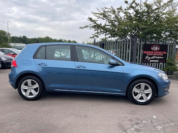 Used Volkswagen Golf 2016 for sale - 75350990: Photo