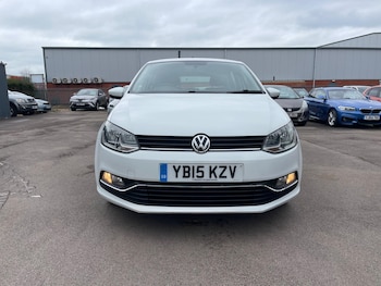 Used Volkswagen Polo 2015 for sale - 77793822: Photo