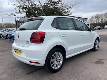 Used Volkswagen Polo 2015 for sale - 77793822: Photo