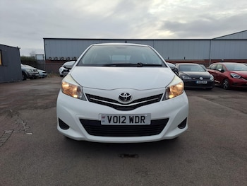 Used Toyota Yaris 2012 for sale - 76855912: Photo