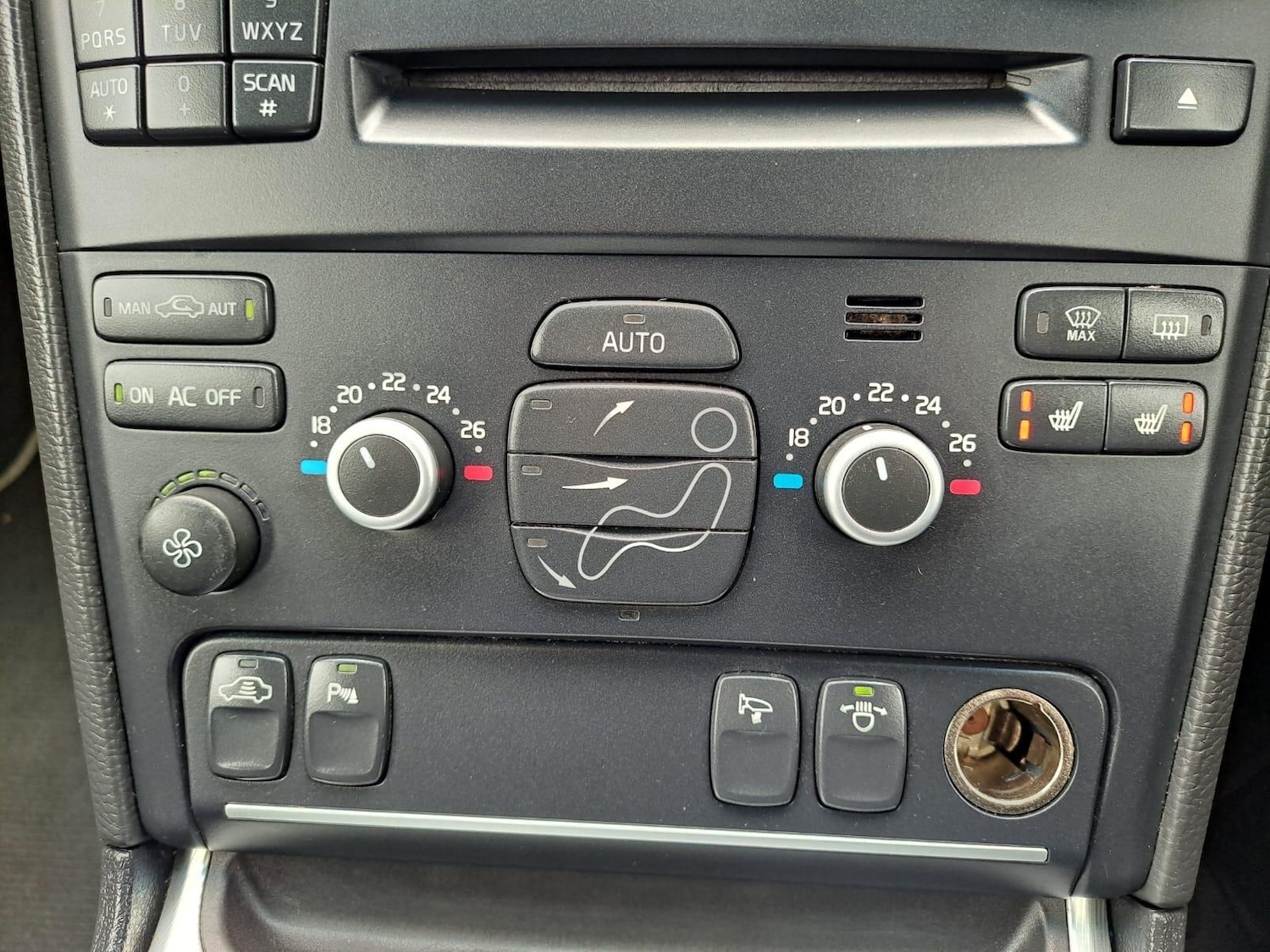 Used Volvo XC90 2013 for sale - 76994262: Photo 45