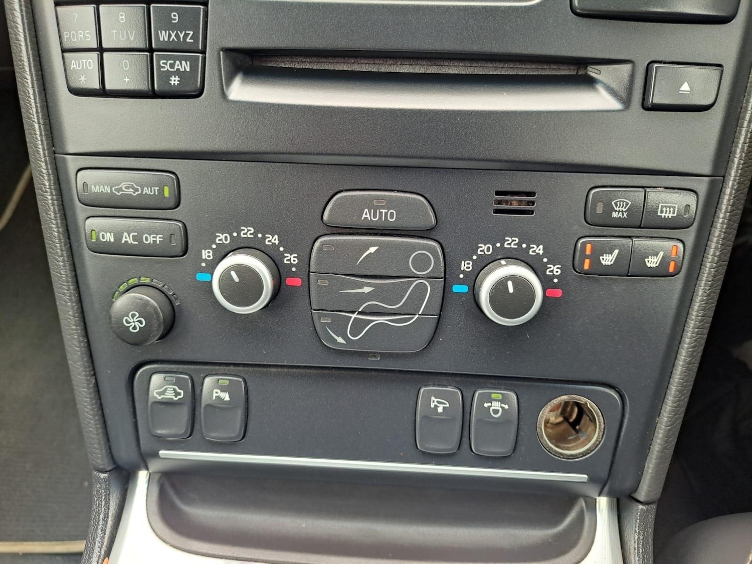 Used Volvo XC90 2013 for sale - 76994262: Photo 46