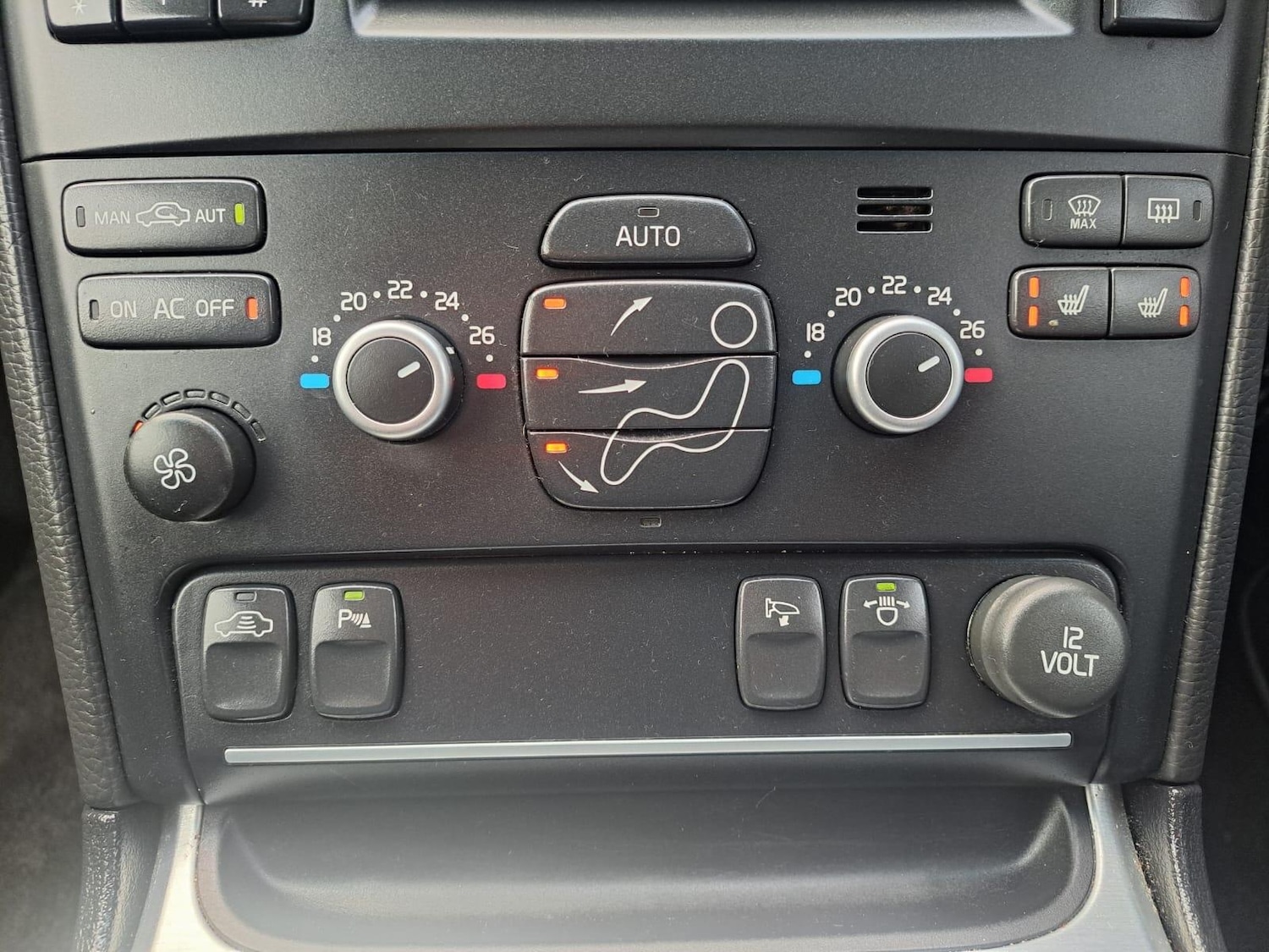 Used Volvo XC90 2014 for sale - 77387042: Photo 32