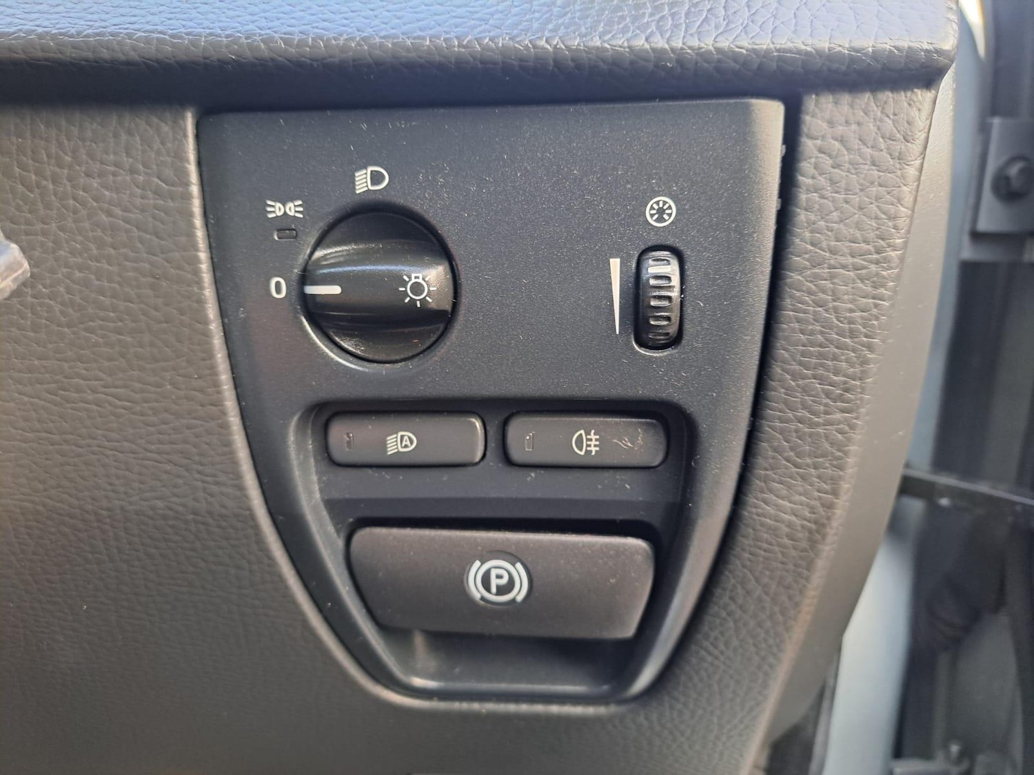 Used Volvo XC90 2014 for sale - 77387042: Photo 47