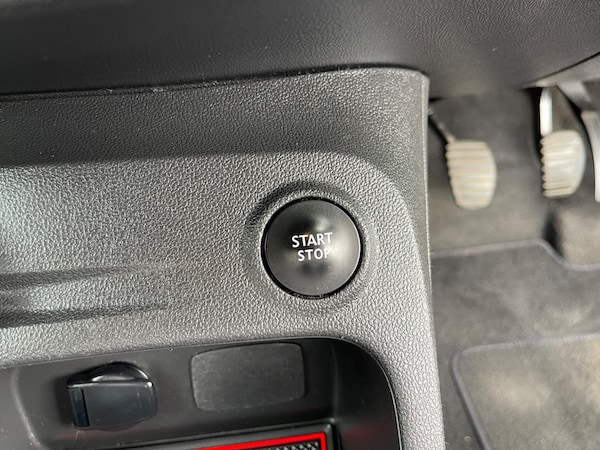 Used Renault Captur 2018 for sale - 75377590: Photo 49