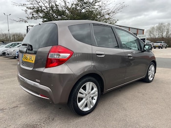 Used Honda Jazz 2011 for sale - 77710000: Photo