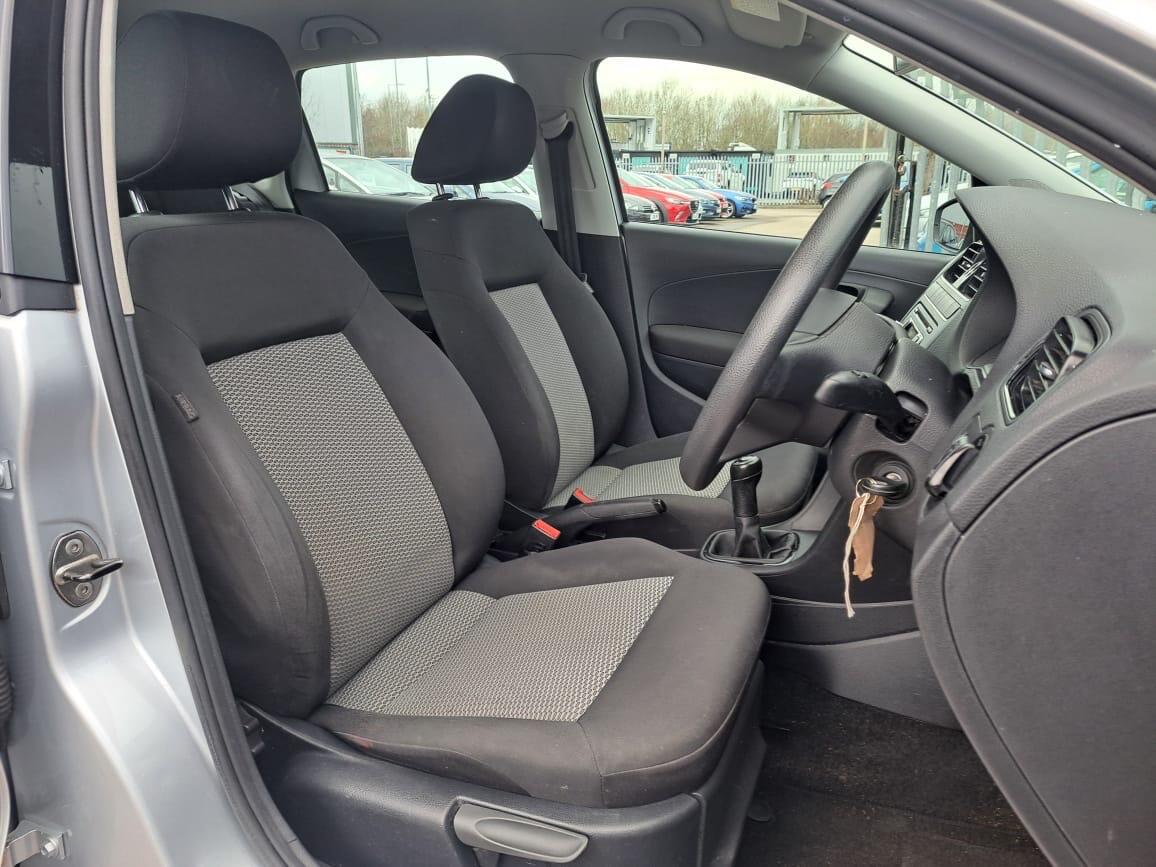 Used Volkswagen Polo 2010 for sale - 77278816: Photo 11