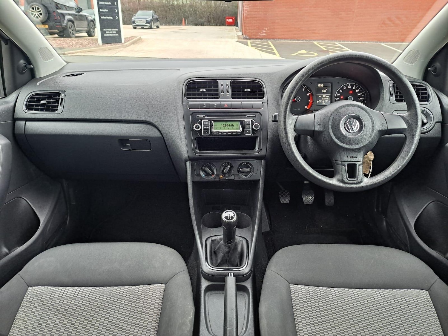 Used Volkswagen Polo 2010 for sale - 77278816: Photo 14