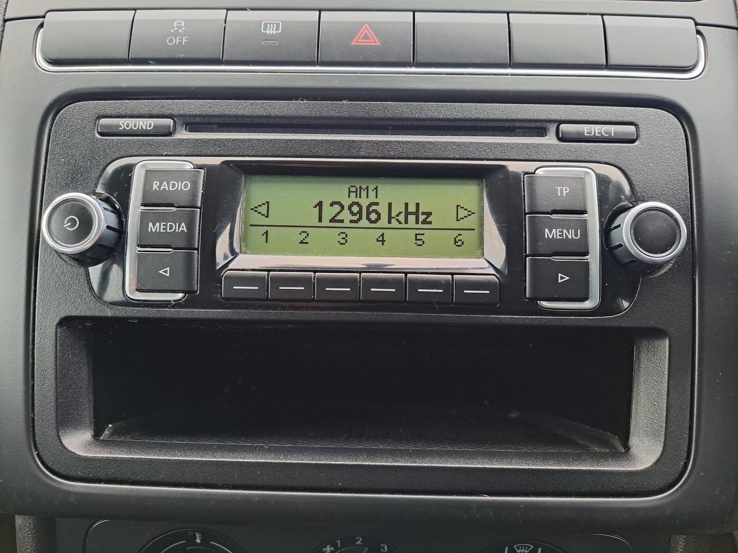 Used Volkswagen Polo 2010 for sale - 77278816: Photo 31