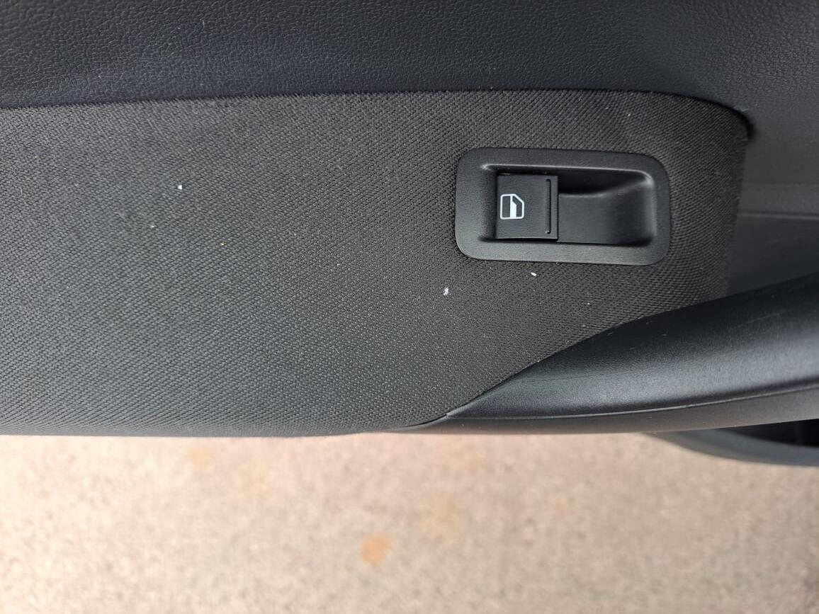 Used Volkswagen Polo 2010 for sale - 77278816: Photo 47