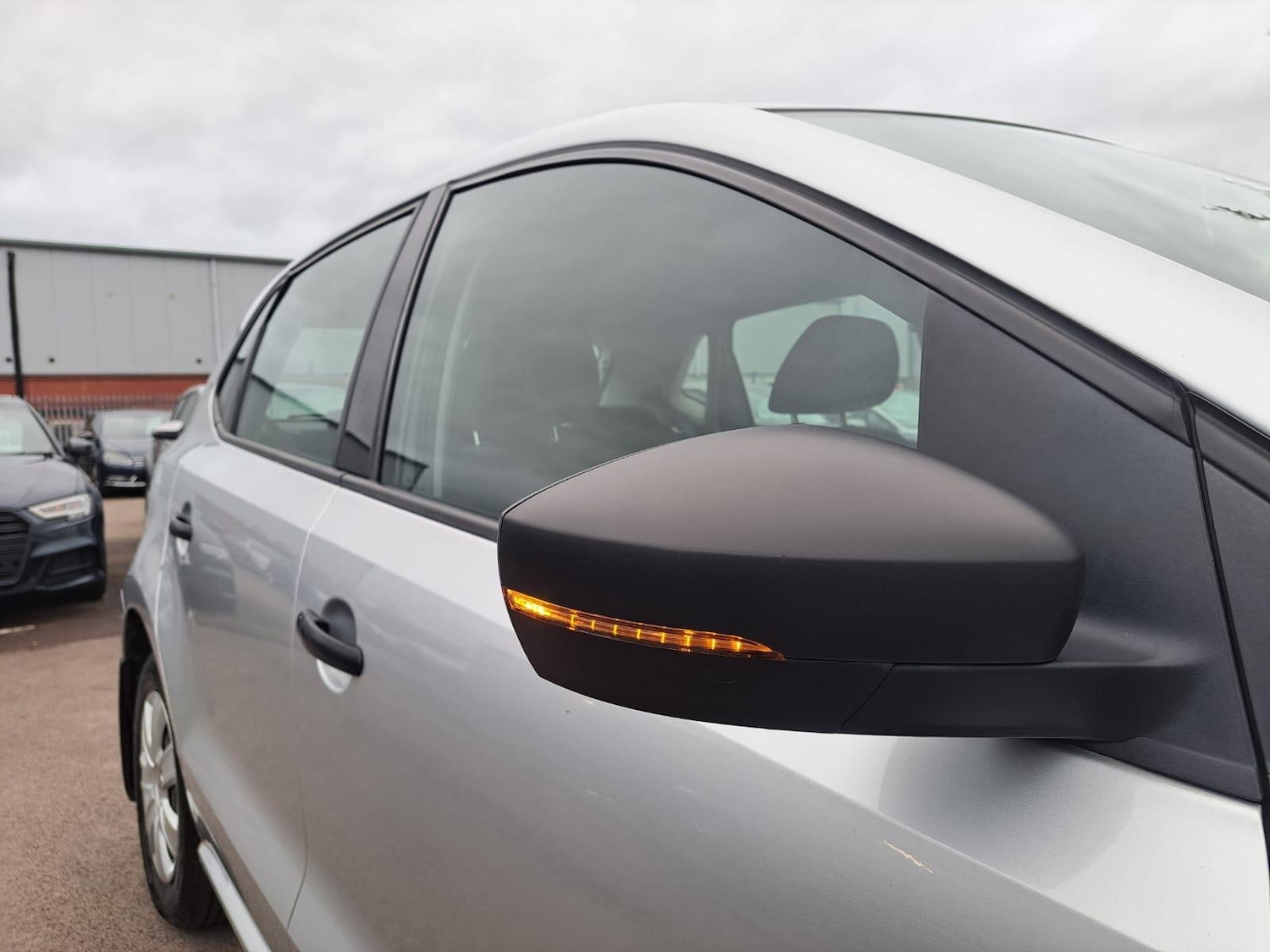 Used Volkswagen Polo 2010 for sale - 77278816: Photo 49