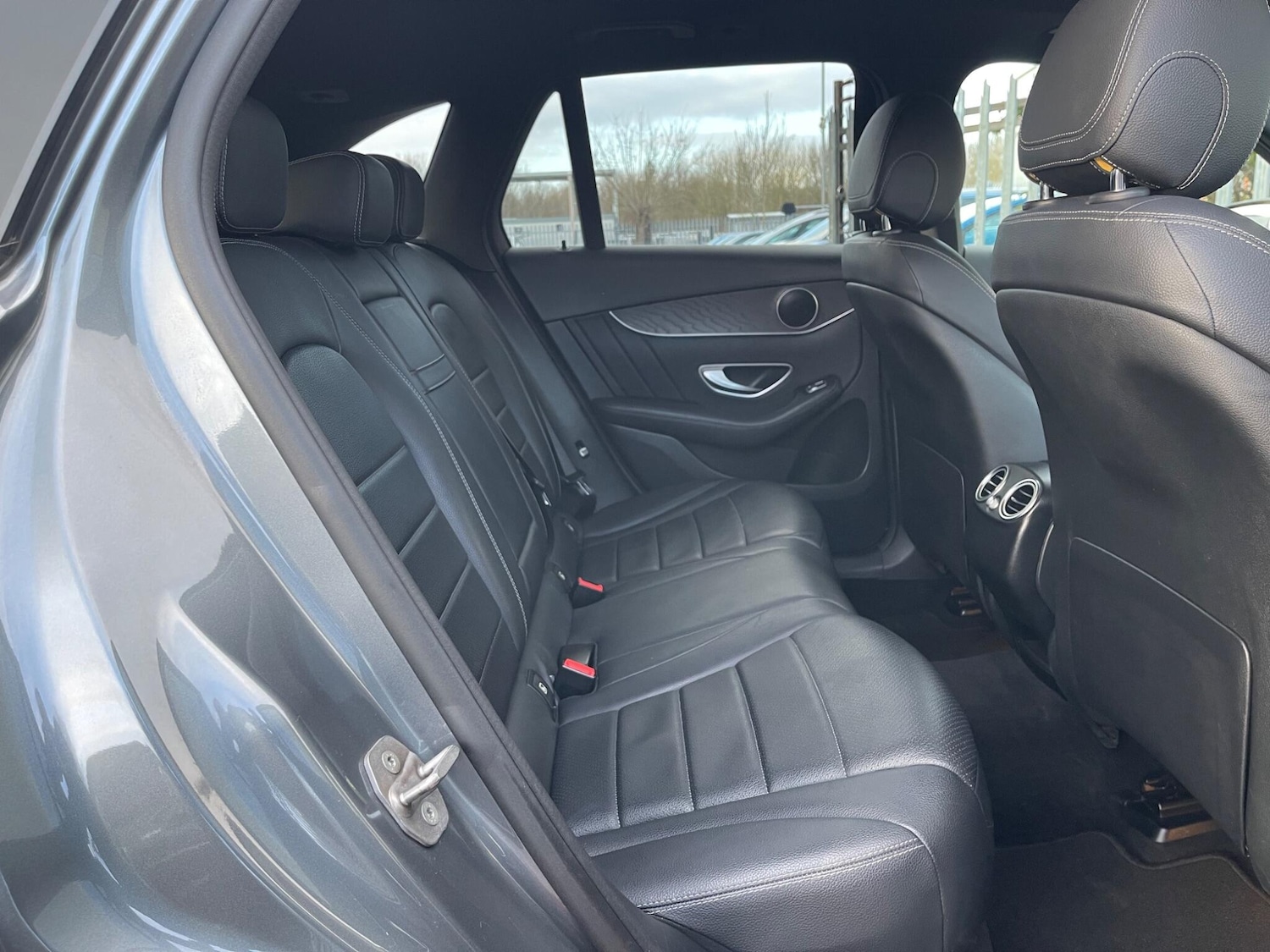 Used Mercedes-Benz GLC 2018 for sale - 77565178: Photo 12