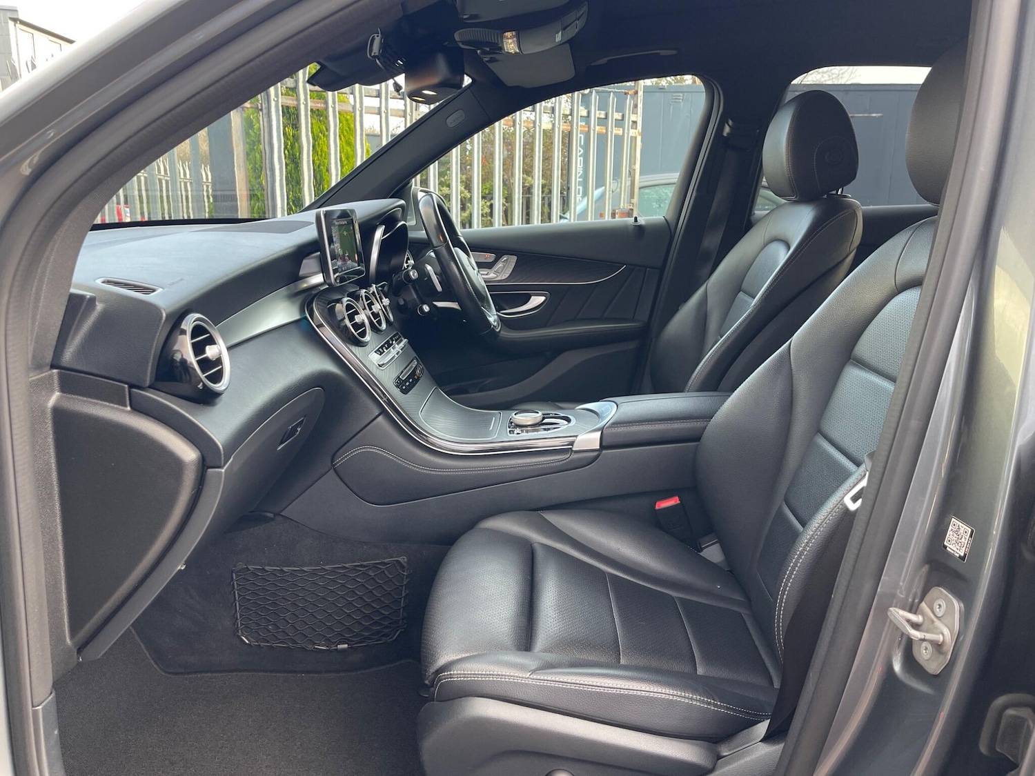 Used Mercedes-Benz GLC 2018 for sale - 77565178: Photo 17