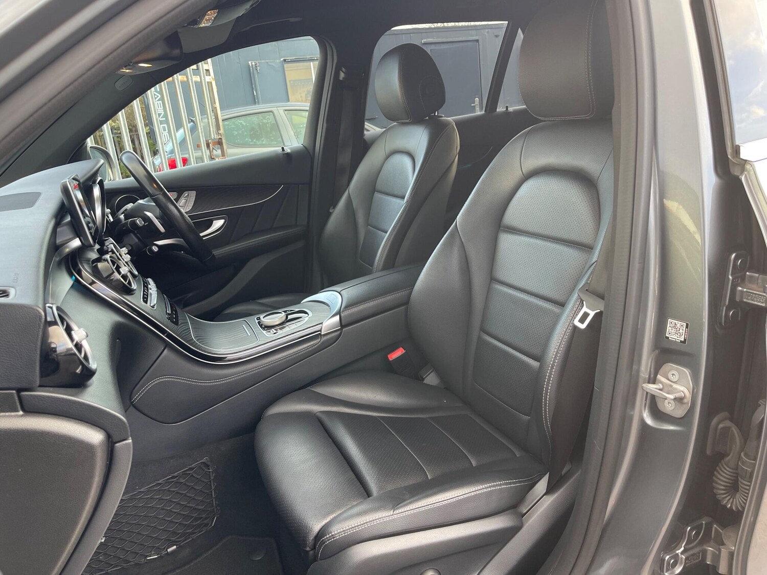 Used Mercedes-Benz GLC 2018 for sale - 77565178: Photo 18