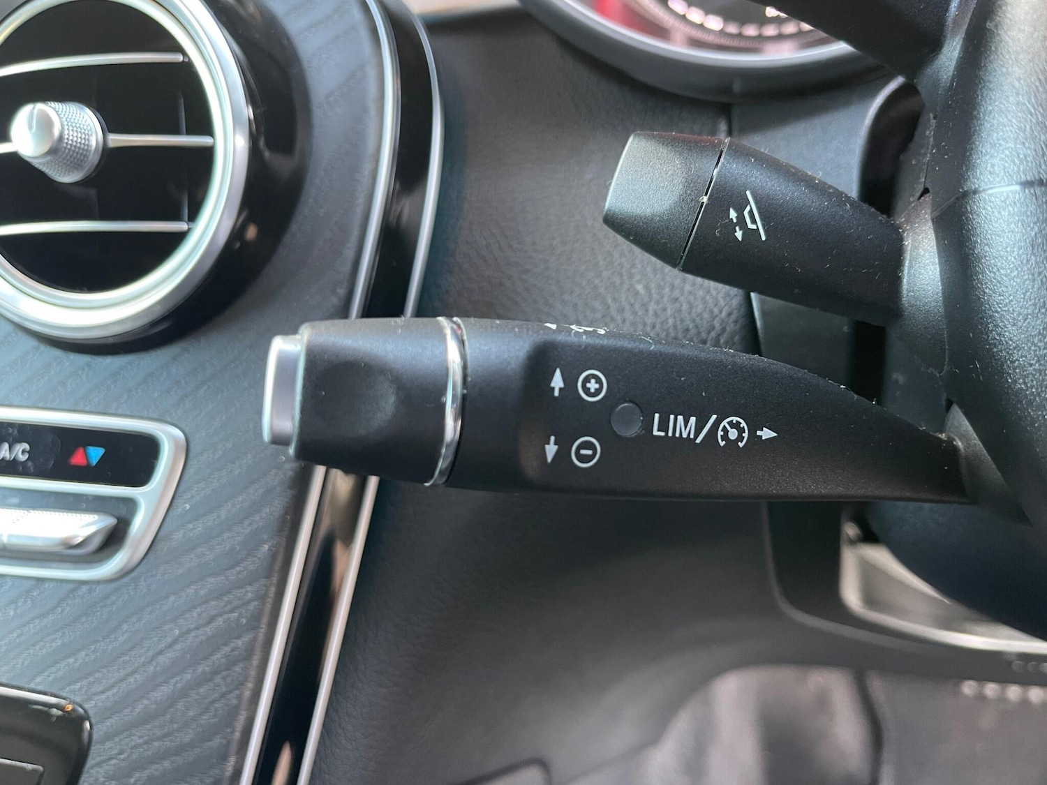 Used Mercedes-Benz GLC 2018 for sale - 77565178: Photo 25