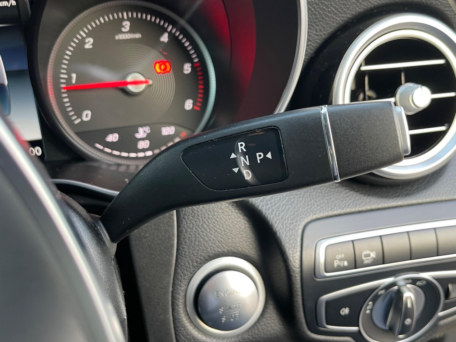 Used Mercedes-Benz GLC 2018 for sale - 77565178: Photo 26