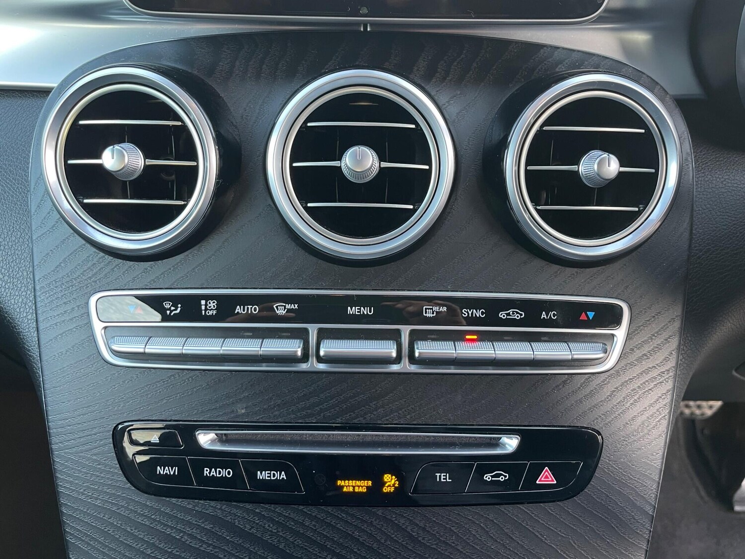 Used Mercedes-Benz GLC 2018 for sale - 77565178: Photo 33